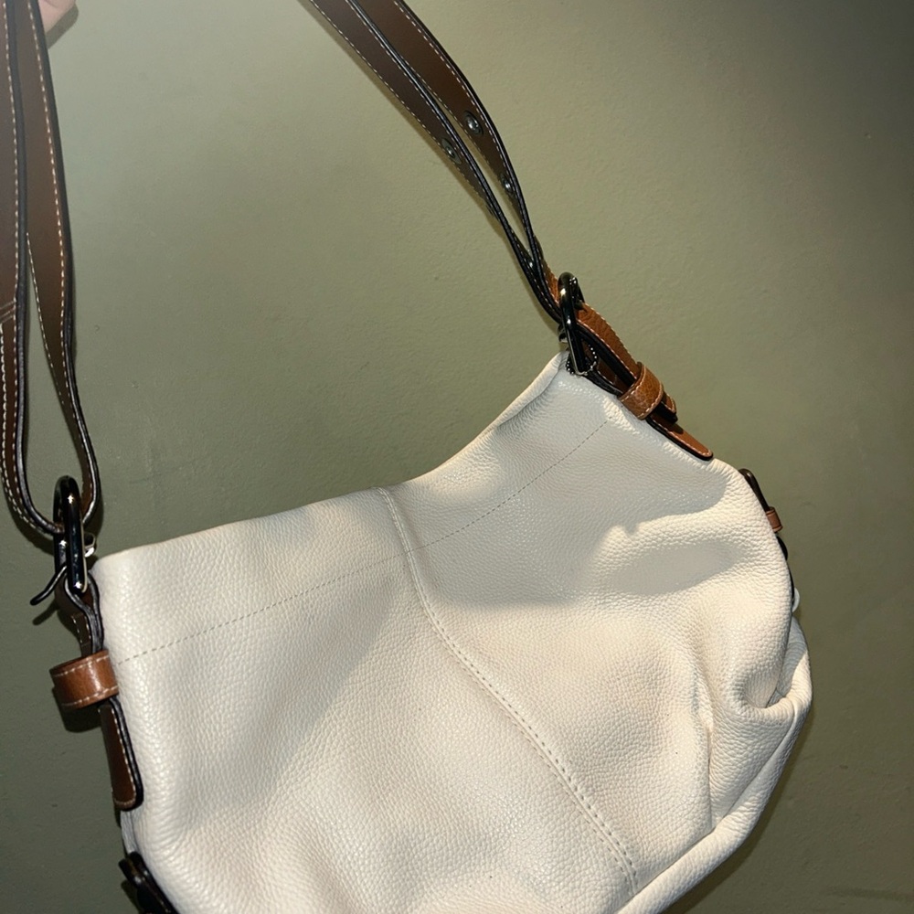 White Coach Leather Shoulder Bag